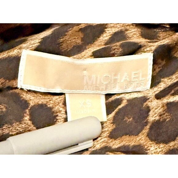 Michael Kors Womens Top Full Zip Roll Tab Sleeve Leopard Animal Print Sz XS - Picture 3 of 13